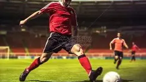 独家揭秘！记者亲历：横滨旧将重逢，汶马探与海港助教激情交换战袍记